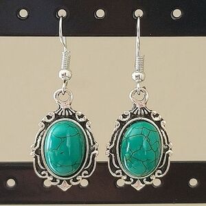 Earrings Silver Tone Turquoise Teal Earrings #0064